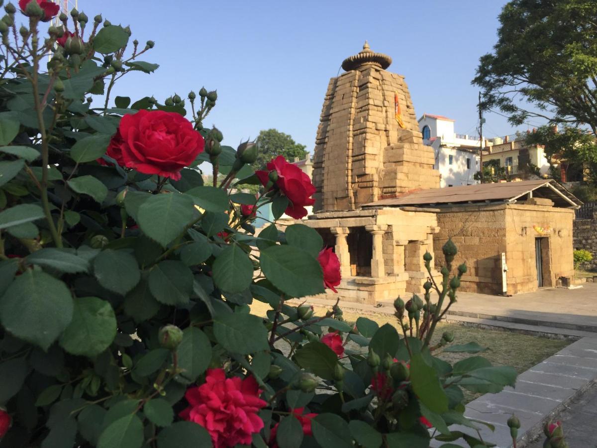 Katyuri Kings Divine Stay- Babaji'S Cave Dwarahat Екстериор снимка