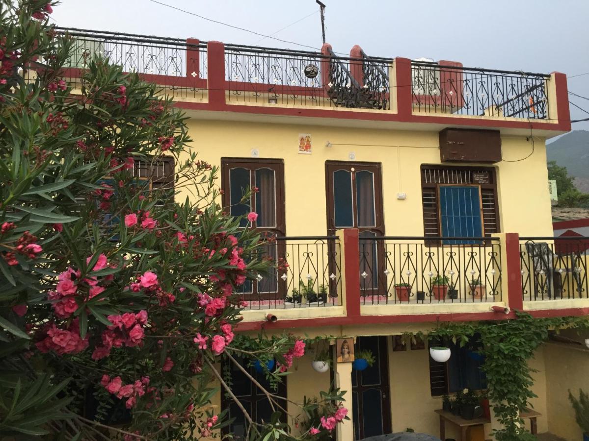 Katyuri Kings Divine Stay- Babaji'S Cave Dwarahat Екстериор снимка