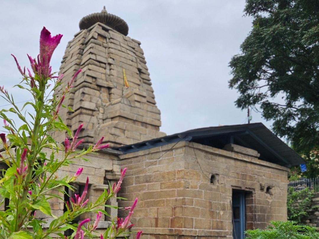 Katyuri Kings Divine Stay- Babaji'S Cave Dwarahat Екстериор снимка